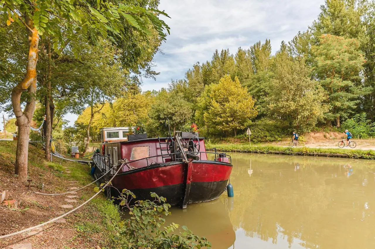 Peniche Dondon - Gite Cocooning Sur Canal Du Midi Avignonet-de-Lauragais 0*,  Γαλλία